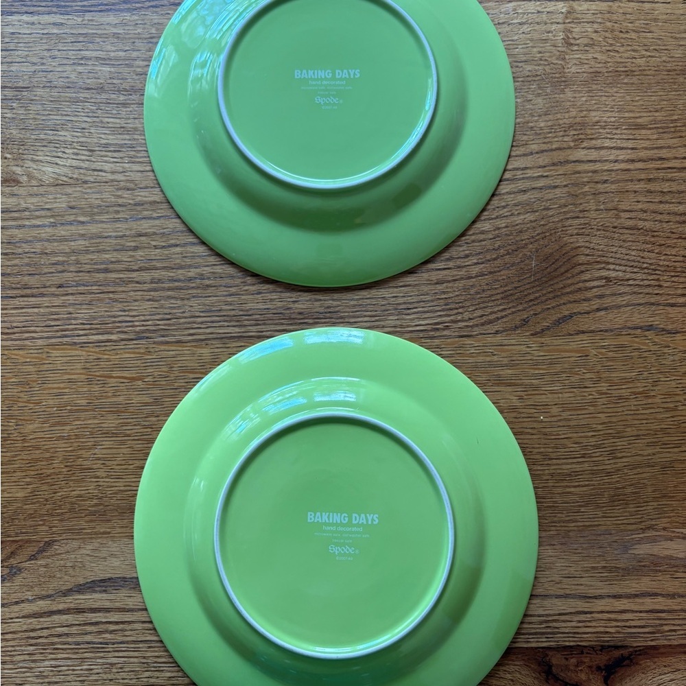 SPODE Baking Days Polka Dot Dinner Plates in Lime Green - Picture 5 of 10